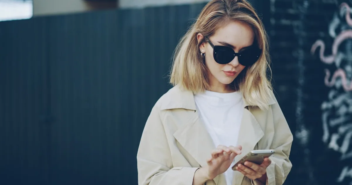 Agency chatters: who actually answers your fans?